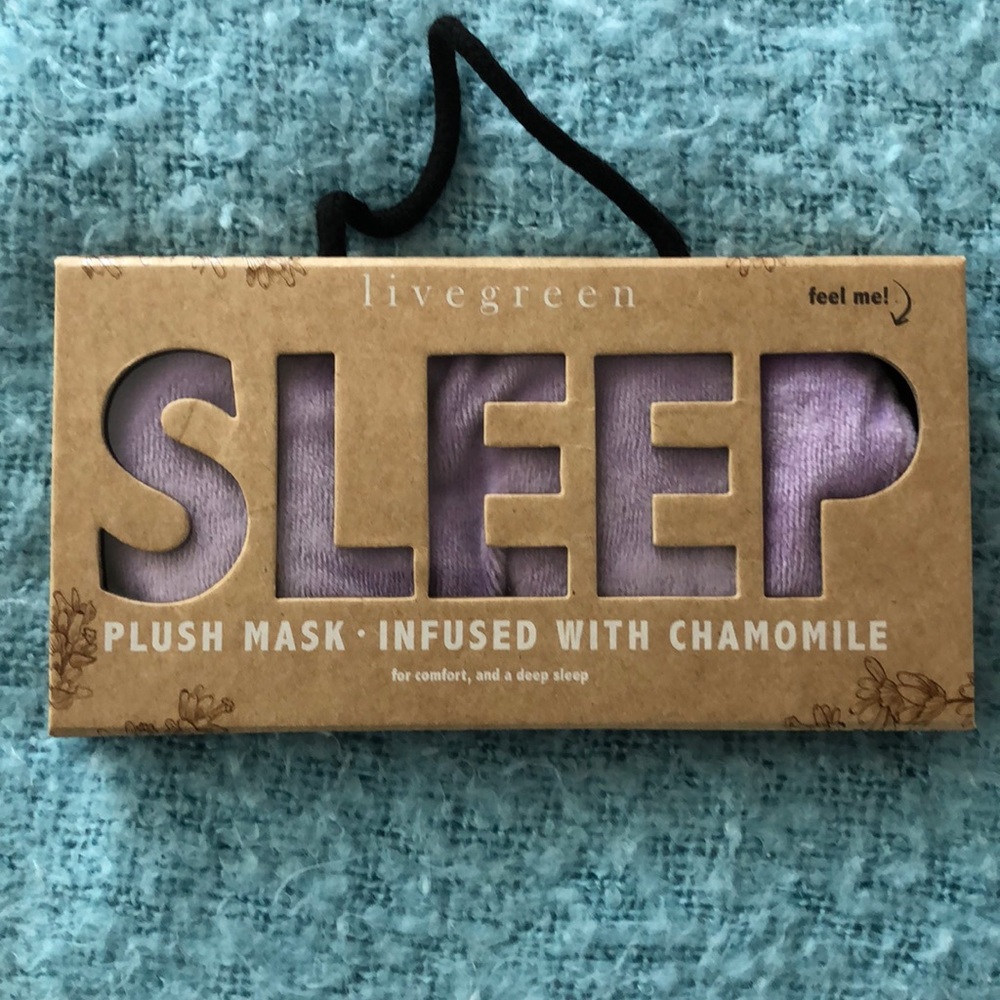 Livegreen plush mask infused with CHAMOMILE
